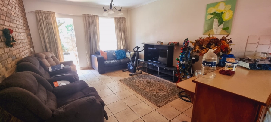 1 Bedroom Property for Sale in Meerhof North West
